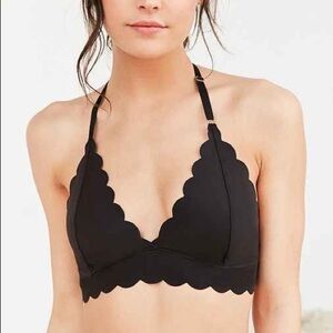 OUT FROM UNDER x URBAN OUTFITTERS Ayden Scallop Triangle Bra